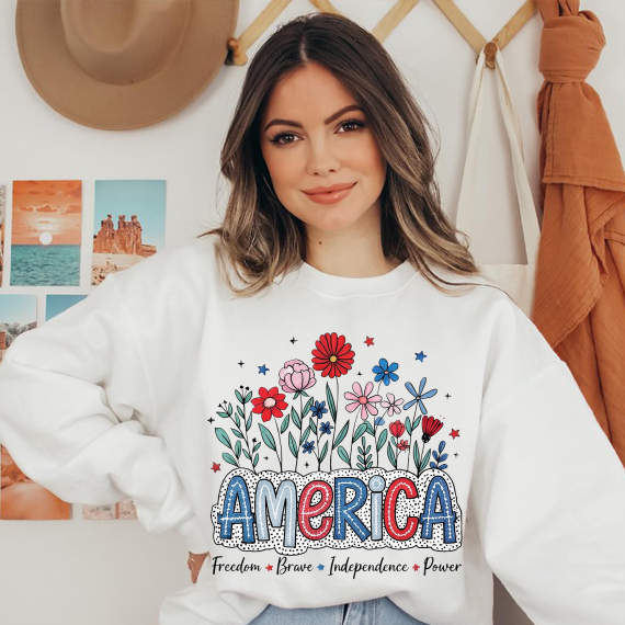 America Floral Shirt 4th of July | Patriotic Red White Blue Tee | Cute USA Flower Graphic Tee for Summer Holiday Celebration